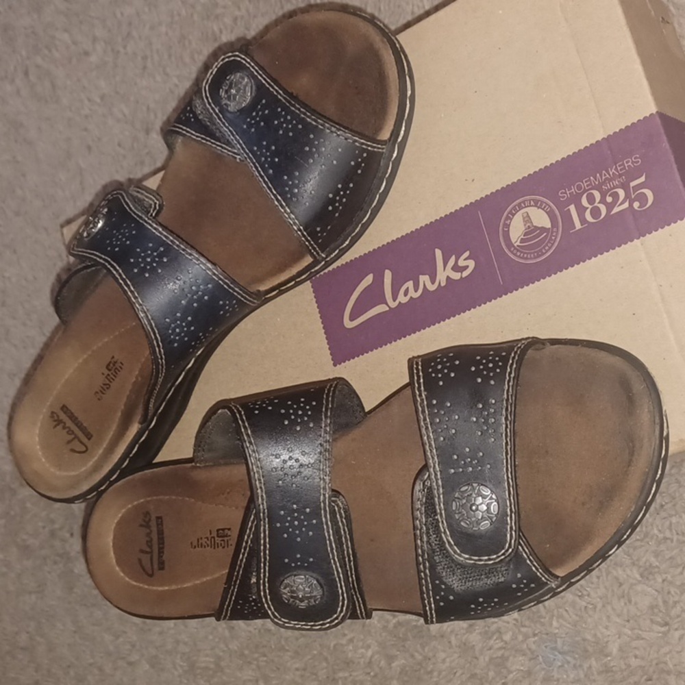 Clark's Leisa black slip on sandal 9.5